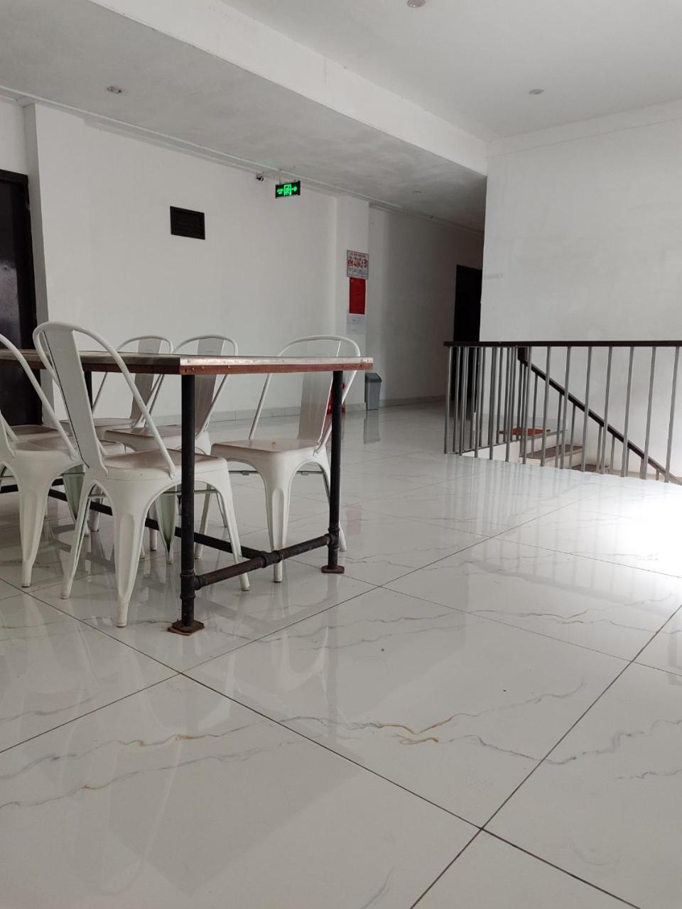 Nha Khach Ken Hotel Ca Mau Bagian luar foto